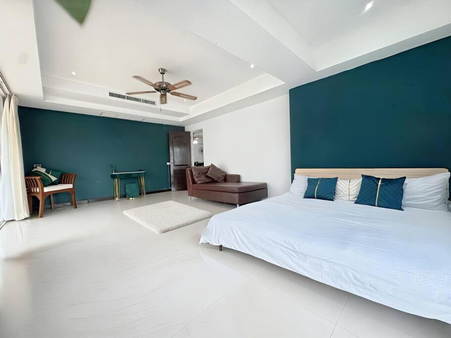 4 Bed Penthouse With 3 Terraces Διαμέρισμα Patong Εξωτερικό φωτογραφία